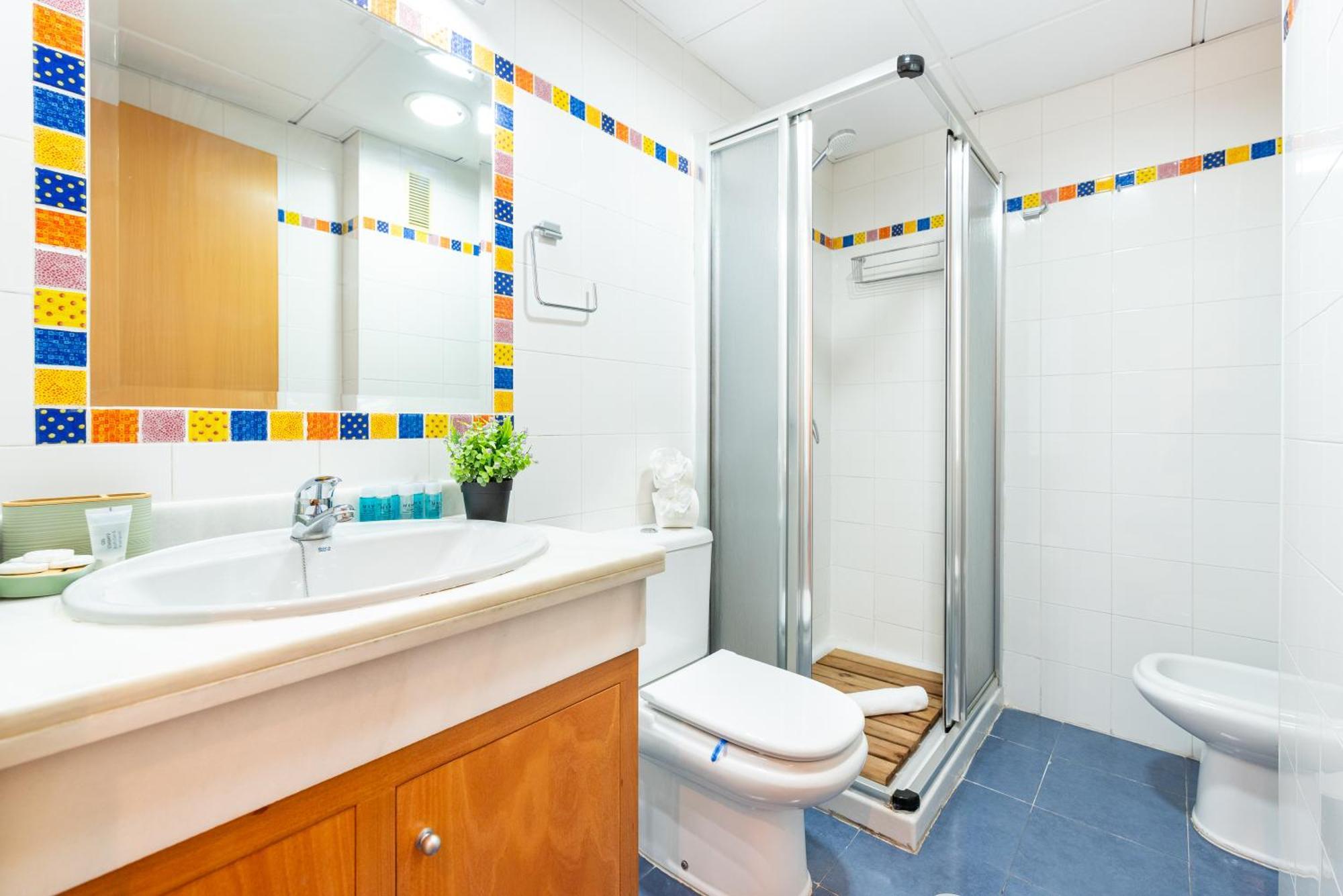 Wintowinrentals Quiet Apartment, Good Location, Free Parking Málaga Esterno foto